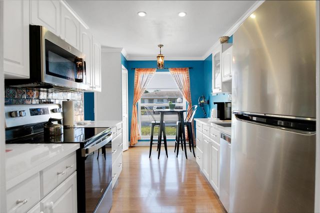 8932 Warwick Drive 419, Boca Raton, FL 33433