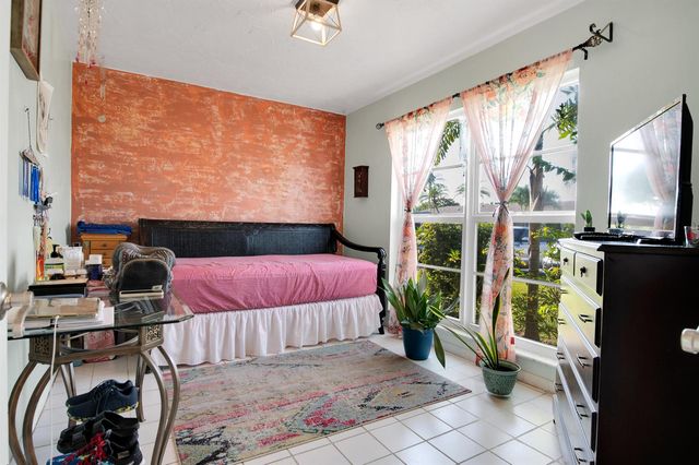 8932 Warwick Drive 419, Boca Raton, FL 33433
