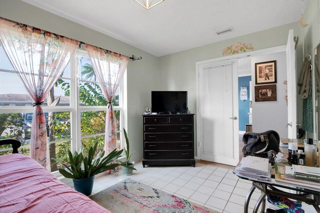 8932 Warwick Drive 419, Boca Raton, FL 33433
