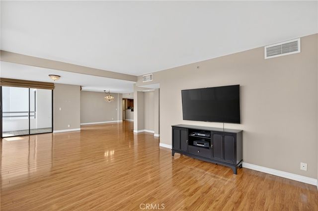 345 Pioneer Drive 1202, Glendale, CA 91203