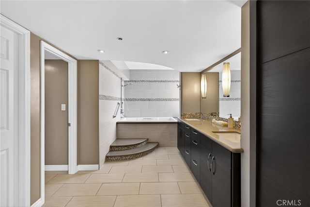 345 Pioneer Drive 1202, Glendale, CA 91203