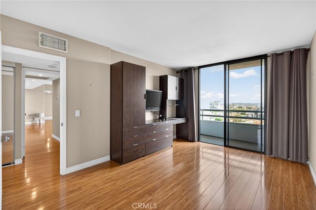 345 Pioneer Drive 1202, Glendale, CA 91203