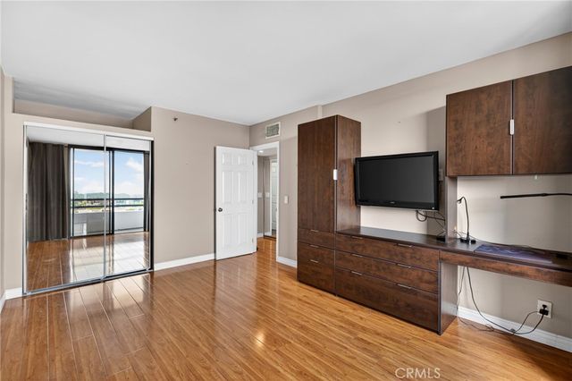 345 Pioneer Drive 1202, Glendale, CA 91203