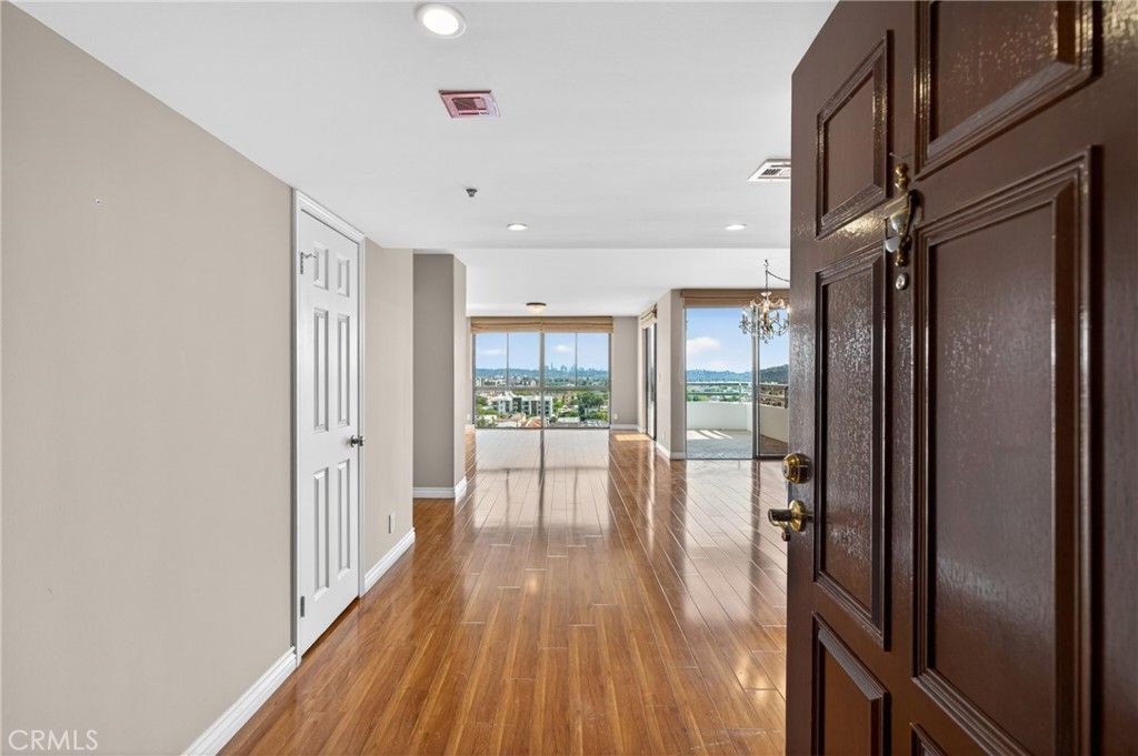 345 Pioneer Drive 1202, Glendale, CA 91203
