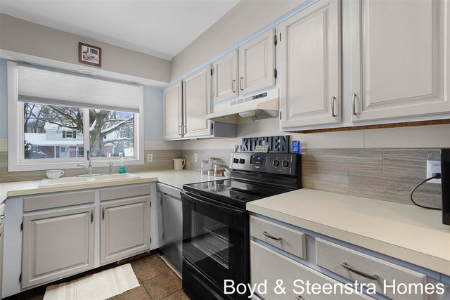 2854 Northville Drive, Grand Rapids, MI 49525