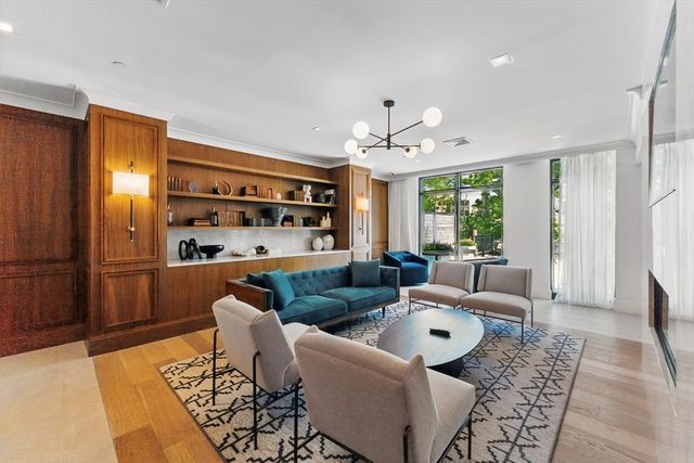 191 Washington St 524, Boston, MA 02135