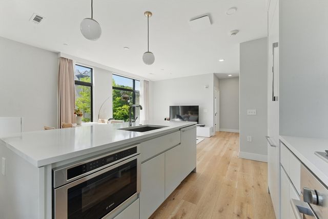 191 Washington St 524, Boston, MA 02135