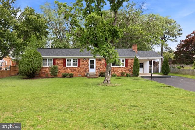 8911 PEABODY ST, Manassas, VA 20110