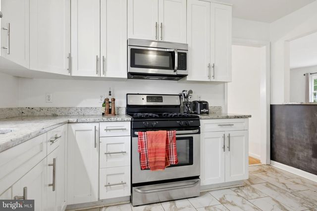 8911 PEABODY ST, Manassas, VA 20110