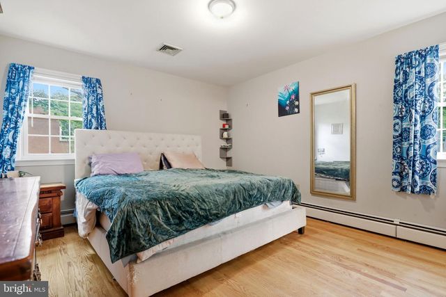 8911 PEABODY ST, Manassas, VA 20110