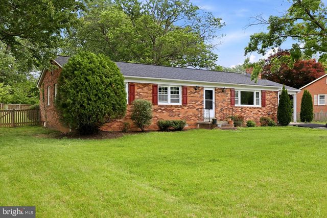 8911 PEABODY ST, Manassas, VA 20110