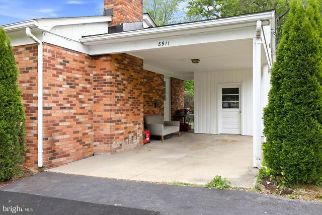 8911 PEABODY ST, Manassas, VA 20110
