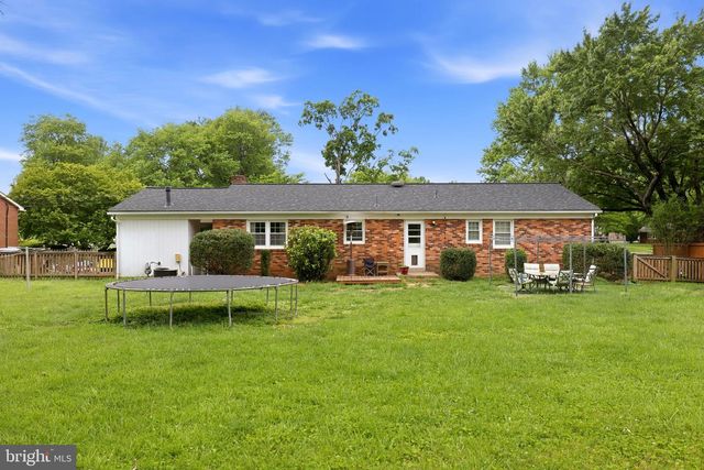 8911 PEABODY ST, Manassas, VA 20110