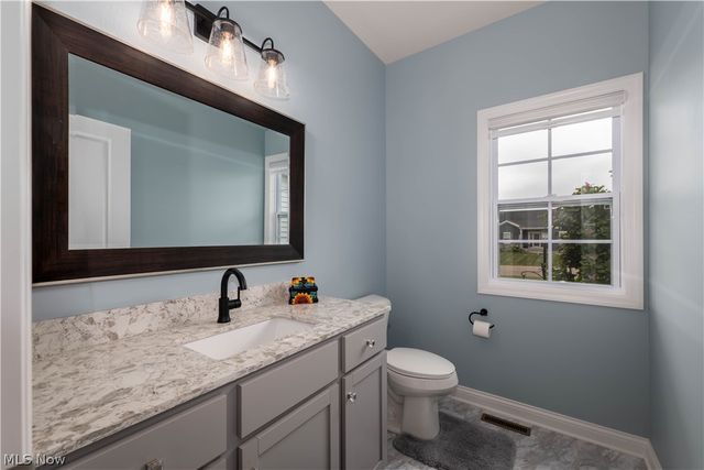 8087 Blue Spruce Circle NW, North Canton, OH 44720