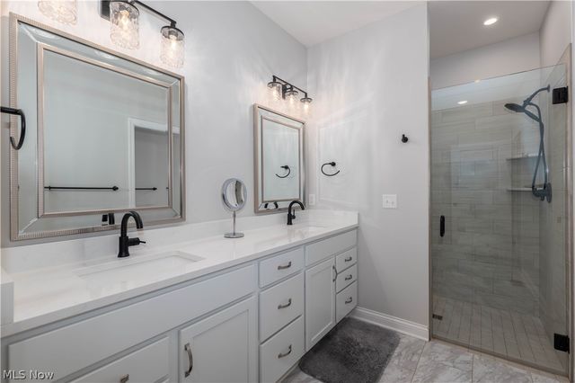 8087 Blue Spruce Circle NW, North Canton, OH 44720