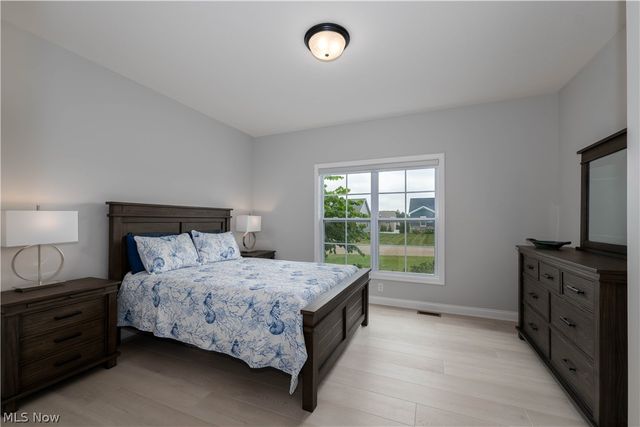 8087 Blue Spruce Circle NW, North Canton, OH 44720