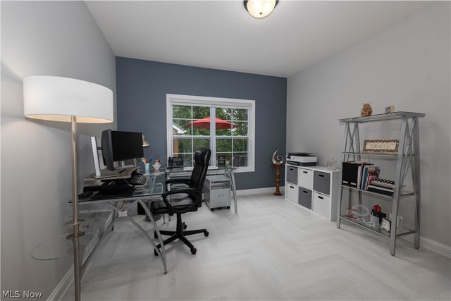 8087 Blue Spruce Circle NW, North Canton, OH 44720