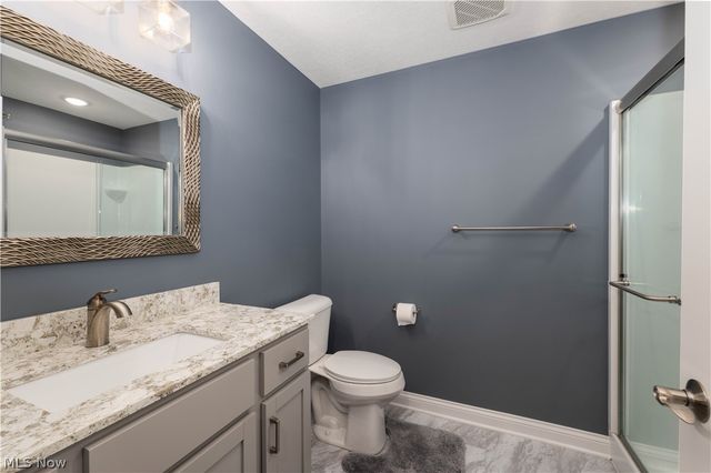 8087 Blue Spruce Circle NW, North Canton, OH 44720