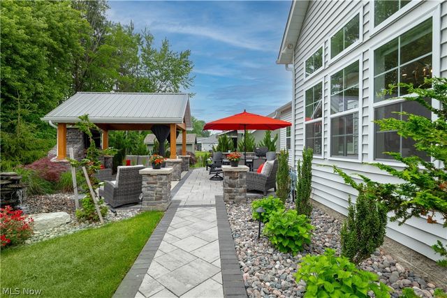8087 Blue Spruce Circle NW, North Canton, OH 44720