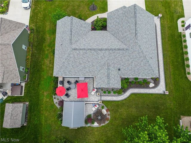 8087 Blue Spruce Circle NW, North Canton, OH 44720