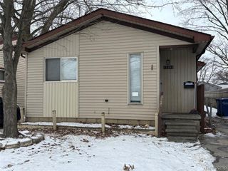 11265 Essex Avenue, Warren, MI 48089