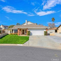12790 Amberwood, Victorville, CA 92395