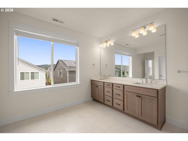 16017 Nw RIDGELINE St, Portland, OR 97229
