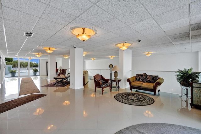2715 N Ocean Boulevard 17f, Fort Lauderdale, FL 33308