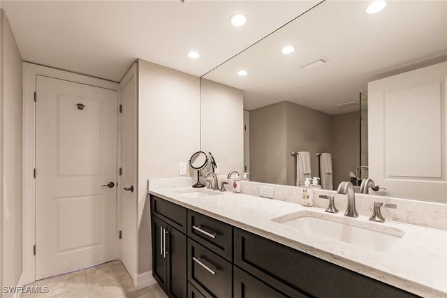 9375 Gulf Shore DR 302, Naples, FL 34108