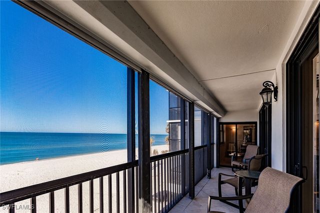 9375 Gulf Shore DR 302, Naples, FL 34108