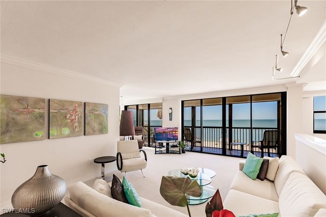 9375 Gulf Shore DR 302, Naples, FL 34108