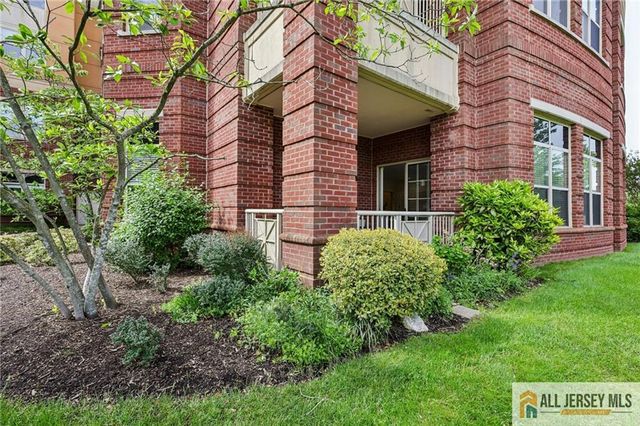 2000 Windrows Drive 2019, Plainsboro, NJ 08540