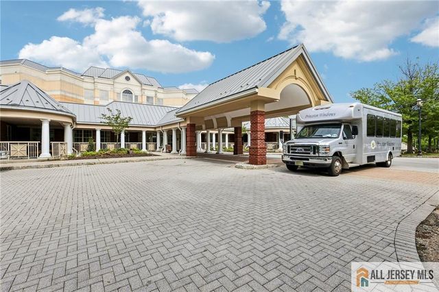 2000 Windrows Drive 2019, Plainsboro, NJ 08540