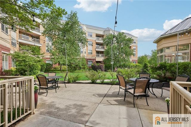 2000 Windrows Drive 2019, Plainsboro, NJ 08540