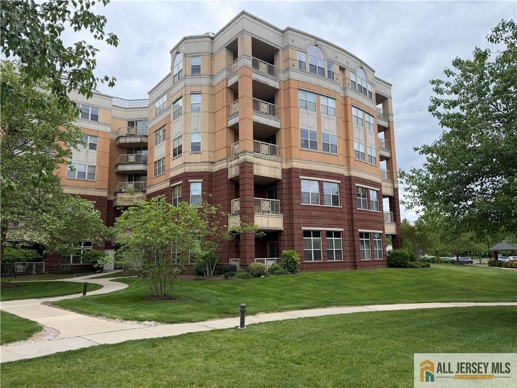 2000 Windrows Drive 2019, Plainsboro, NJ 08540