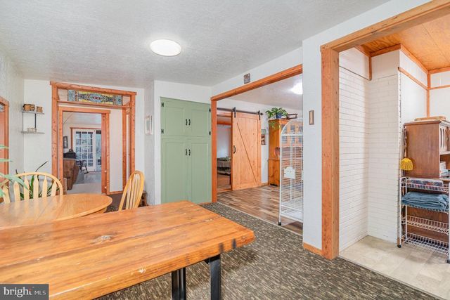 1649 MOUNTAIN RD, Harrisburg, PA 17112