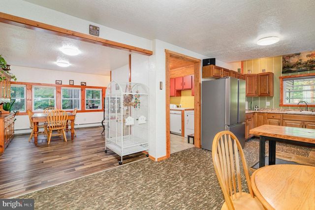 1649 MOUNTAIN RD, Harrisburg, PA 17112