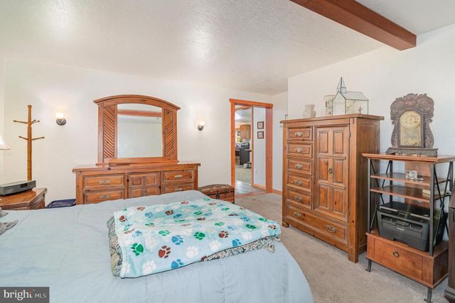 1649 MOUNTAIN RD, Harrisburg, PA 17112