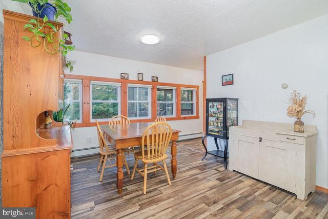 1649 MOUNTAIN RD, Harrisburg, PA 17112