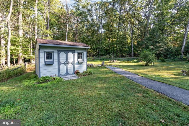 1649 MOUNTAIN RD, Harrisburg, PA 17112