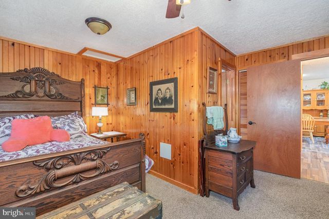 1649 MOUNTAIN RD, Harrisburg, PA 17112