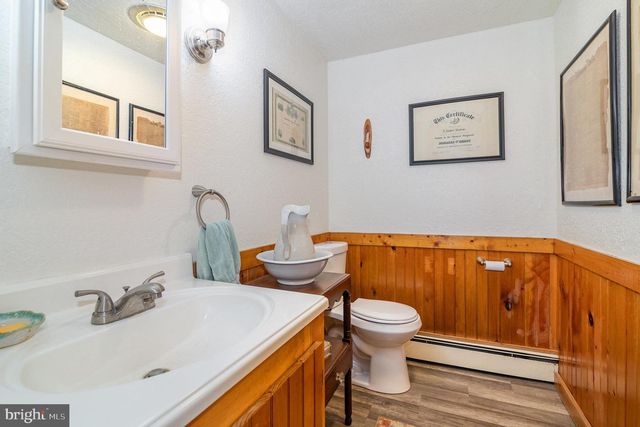 1649 MOUNTAIN RD, Harrisburg, PA 17112