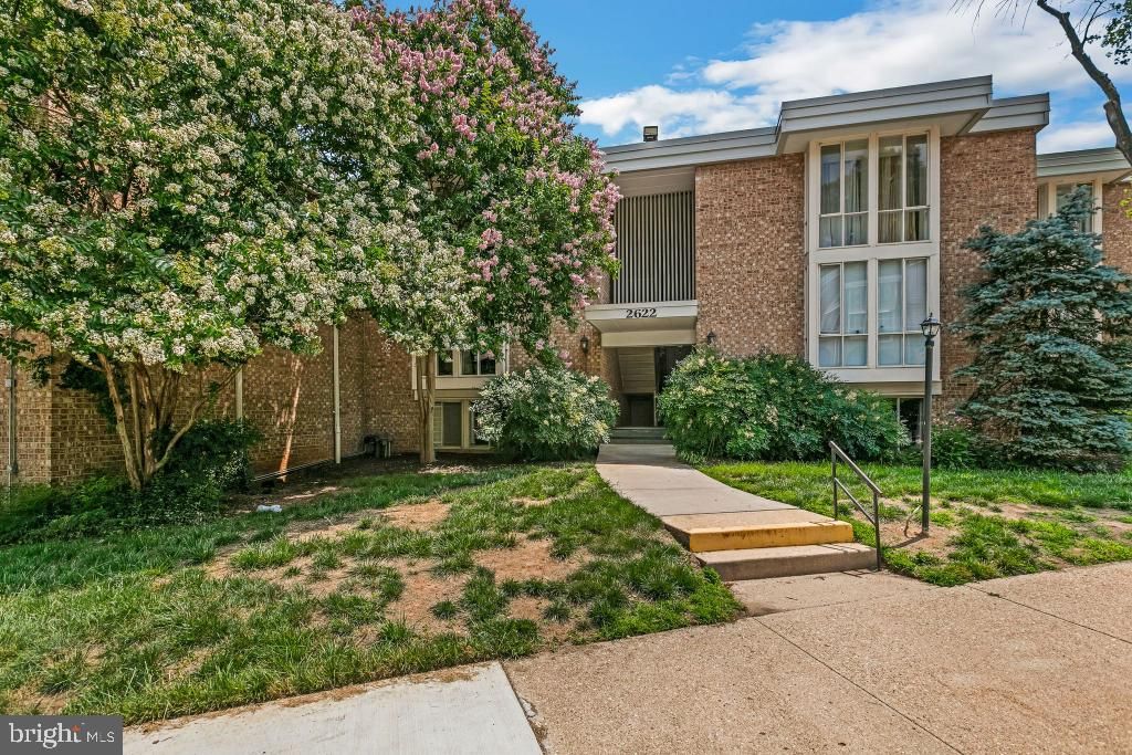 2622 WAGON DRIVE # 319, Alexandria, VA 22303