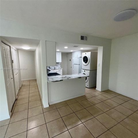 8775 Park Blvd 305, Miami, FL 33172