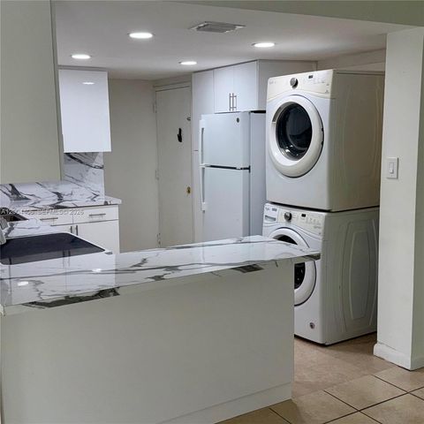 8775 Park Blvd 305, Miami, FL 33172