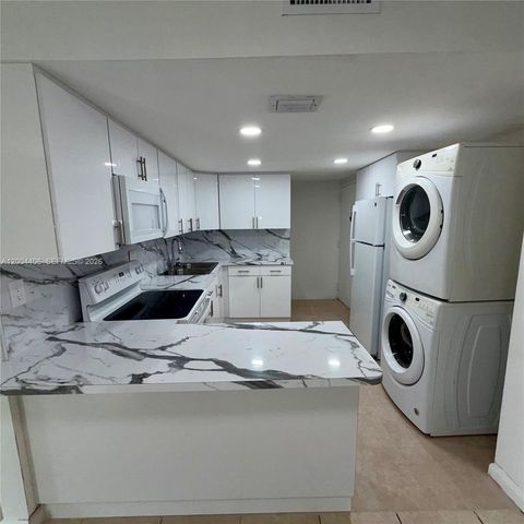 8775 Park Blvd 305, Miami, FL 33172