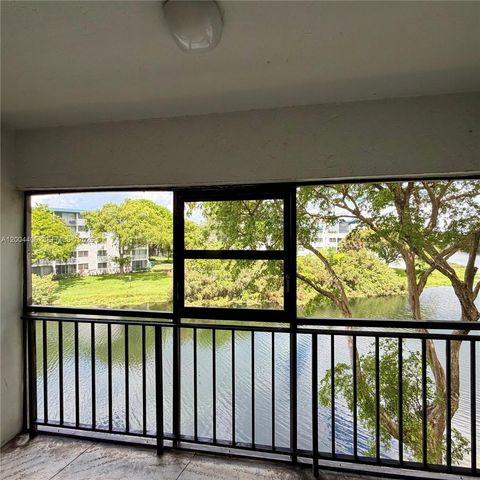 8775 Park Blvd 305, Miami, FL 33172