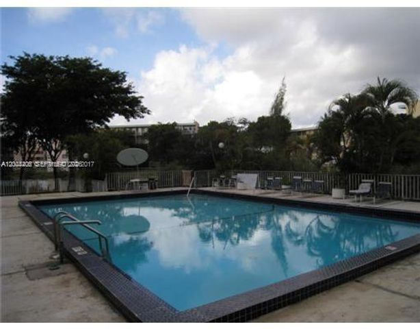 8775 Park Blvd 305, Miami, FL 33172
