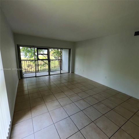 8775 Park Blvd 305, Miami, FL 33172