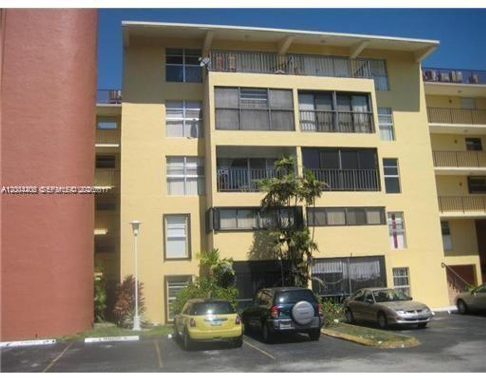 8775 Park Blvd 305, Miami, FL 33172
